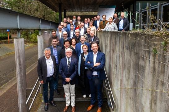 41 Limburgse burgemeesters ondertekenden het klimaatbomencharter. © Provincie Limburg