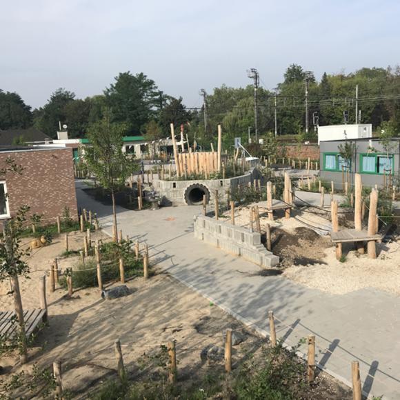 Aquafin geeft 10 Vlaamse scholen een duwtje in de rug voor klimaatbestendige speelplaats 