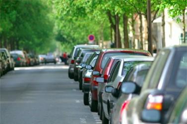 Parijs halveert parkeerplaatsen voor meer stadsgroen