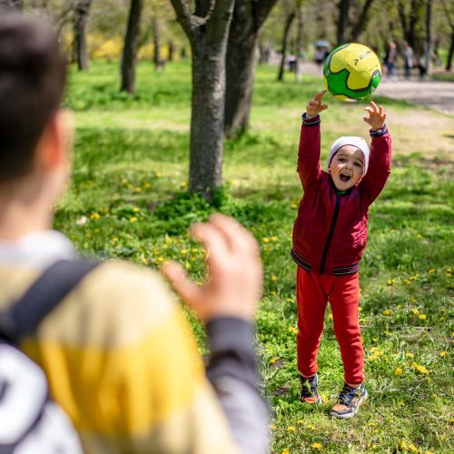 Buiten spelen © Oleksandr Pidvalnyi / Pixabay