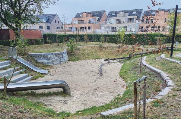Natuurlijke speelzone Hof d'Intere in Lille