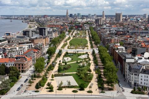 Het Zuidpark heeft een oppervlakte van 7 hectare en werd een nieuwe groene long in de Antwerpse binnenstad. © Isabelle Pateer