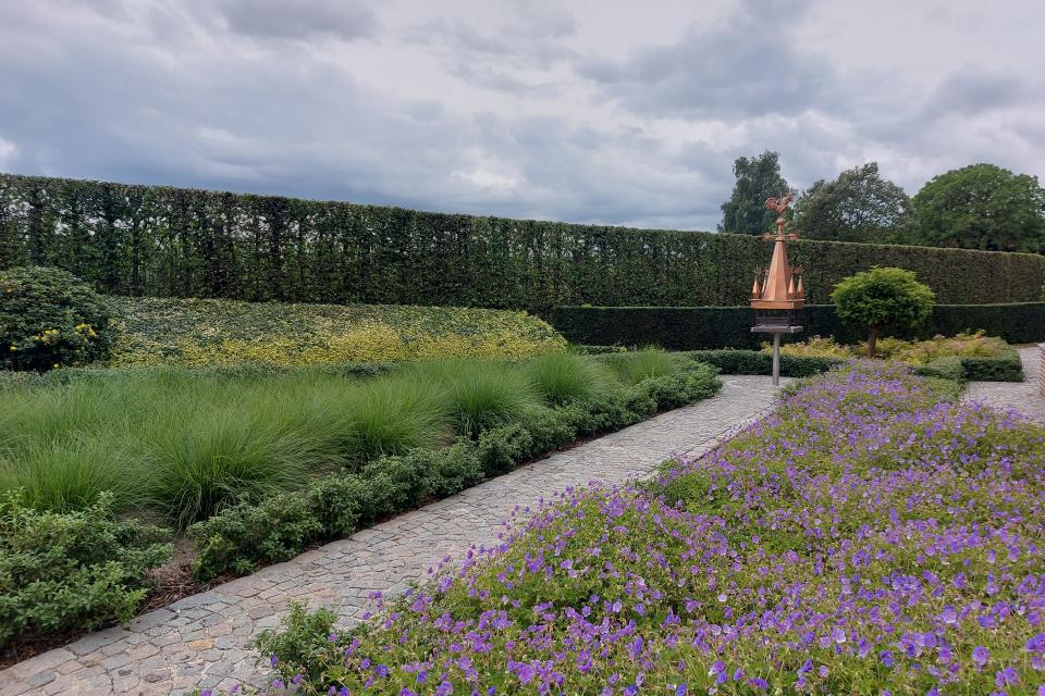 tuinonderhoud, scheren van hagen, algemeen onderhoud