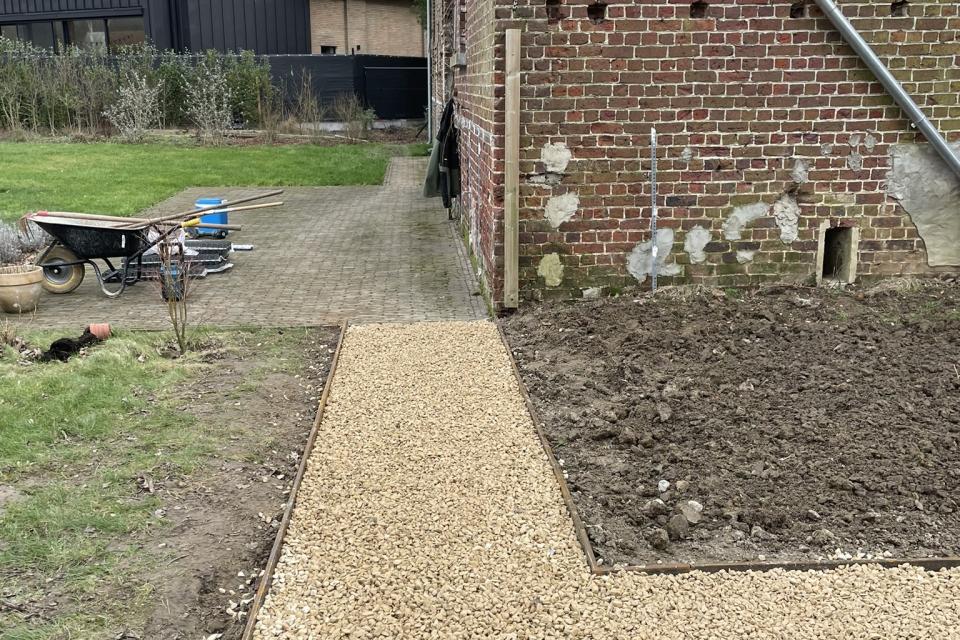 Aanleg dolomieten padje