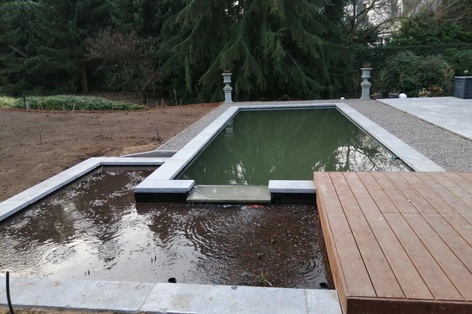 zwemvijver met sauna