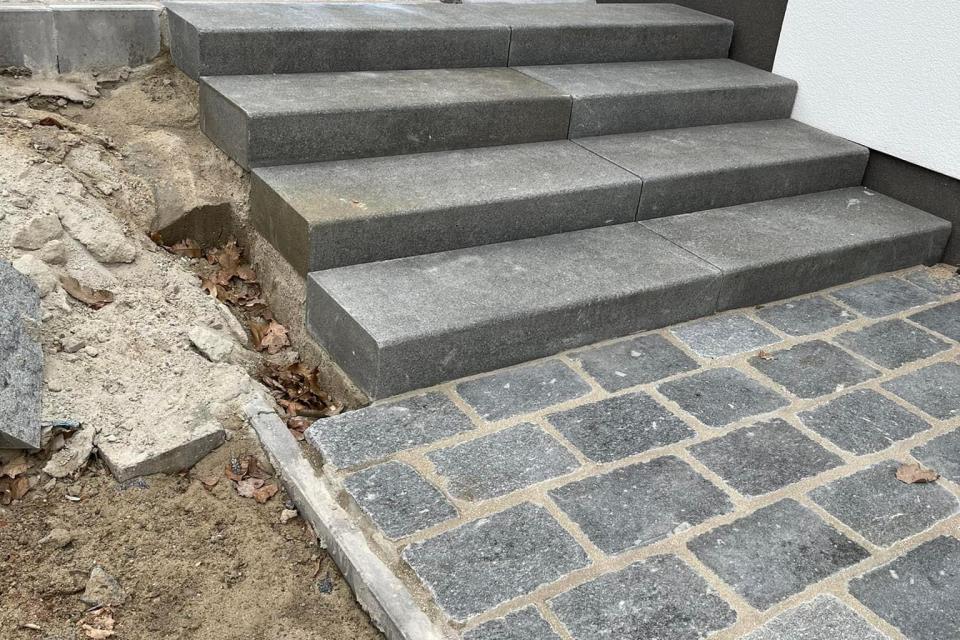 Terrasaanleg (ingewassen klinkers) 