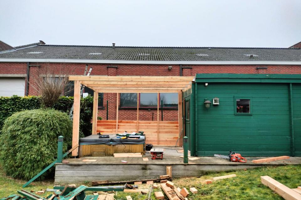 aanbouw overkapping in progressie