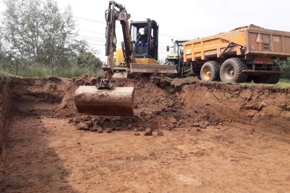 Uitgraven van zwembad