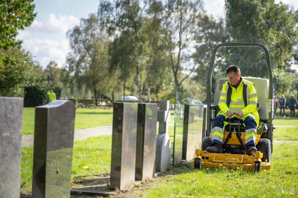Machinale maaiwerken op diverse terreinen
