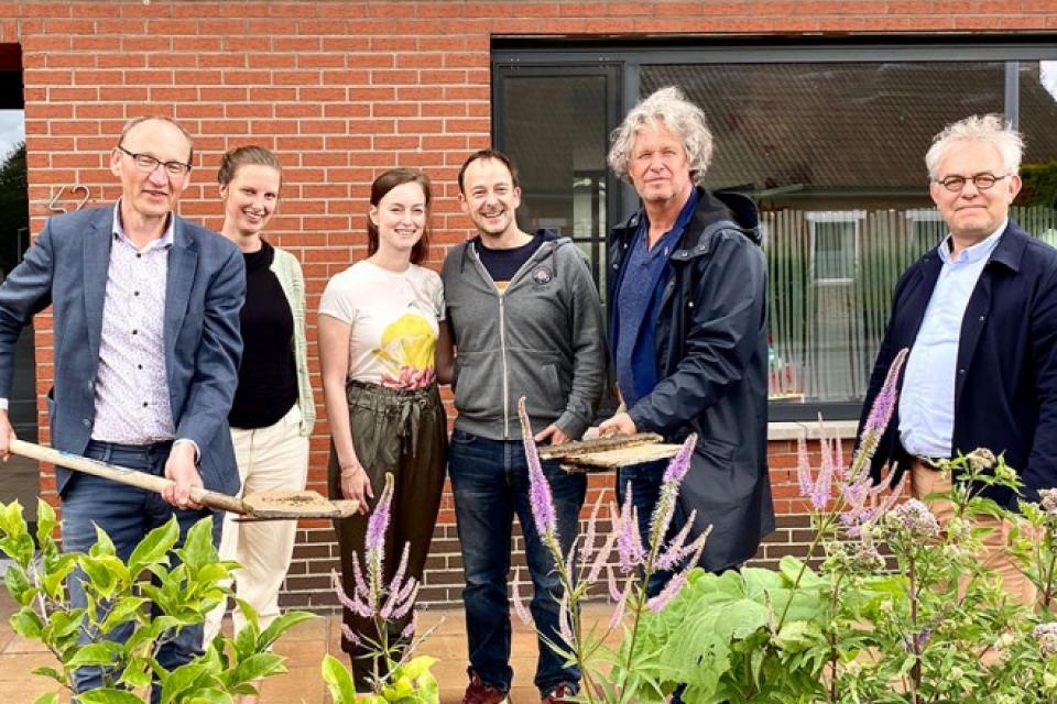 Leiedal maakt € 10.000 vrij voor ontharding privétuinen